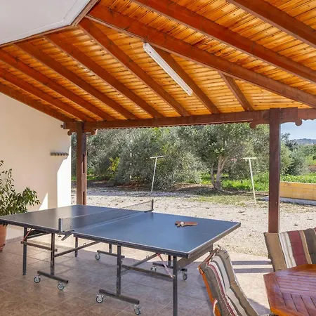 Michaela Villa Lachi