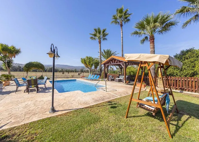 Willa Michaela Latsi