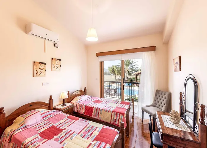 Willa Michaela Latsi