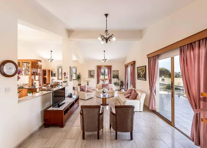 Willa Michaela Latsi